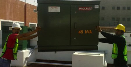 Colocación de Transformado de Centro Comercial